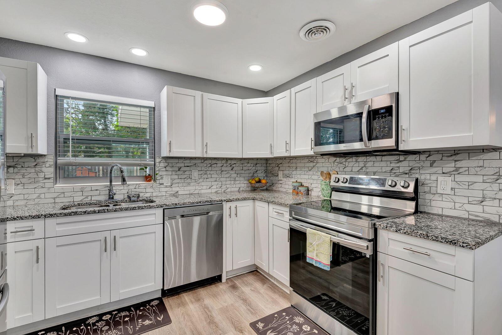 2510 51ST AVENUE TER W, BRADENTON, FL, 34207