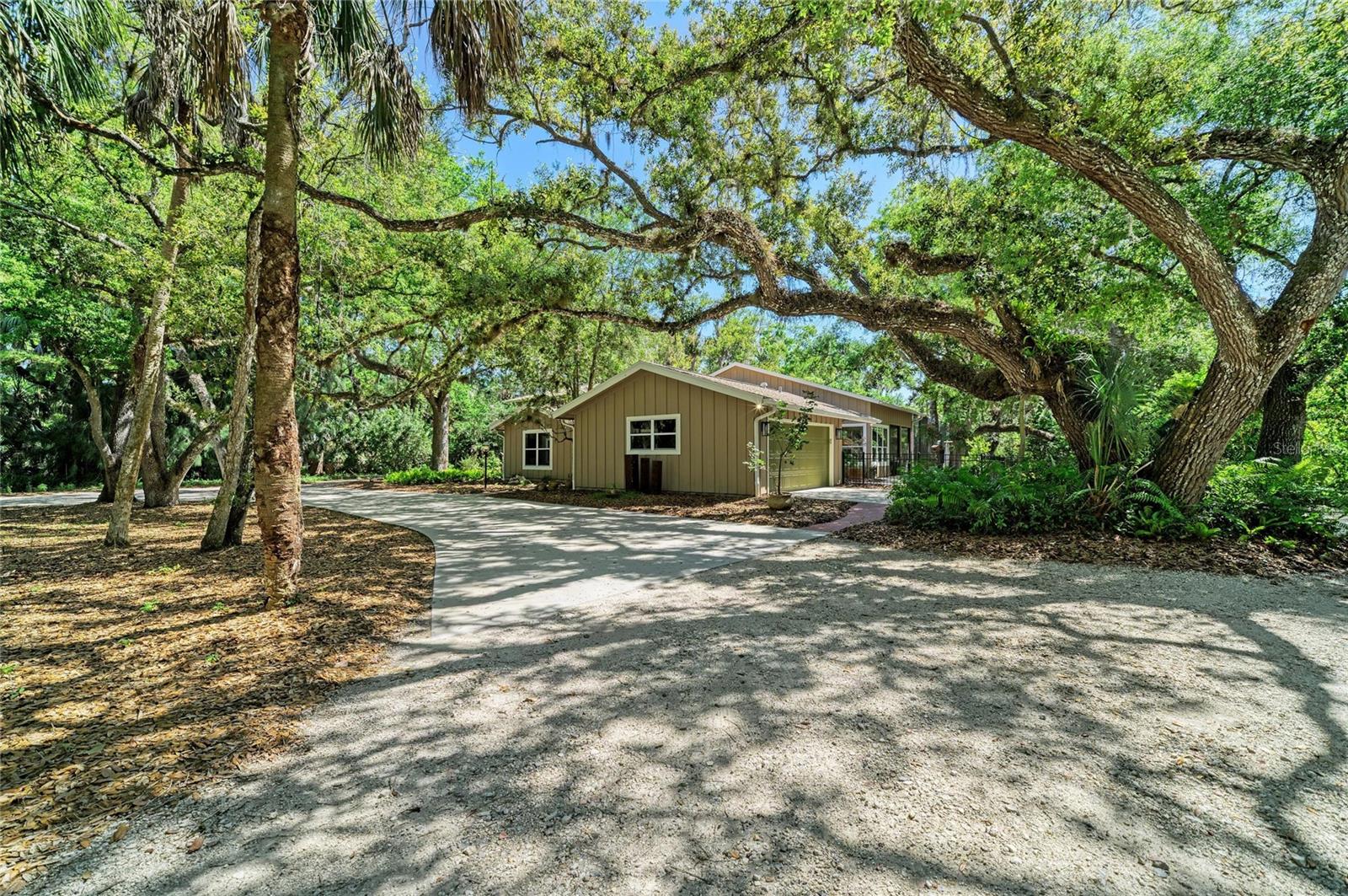 3705 62ND ST E, BRADENTON, FL, 34208