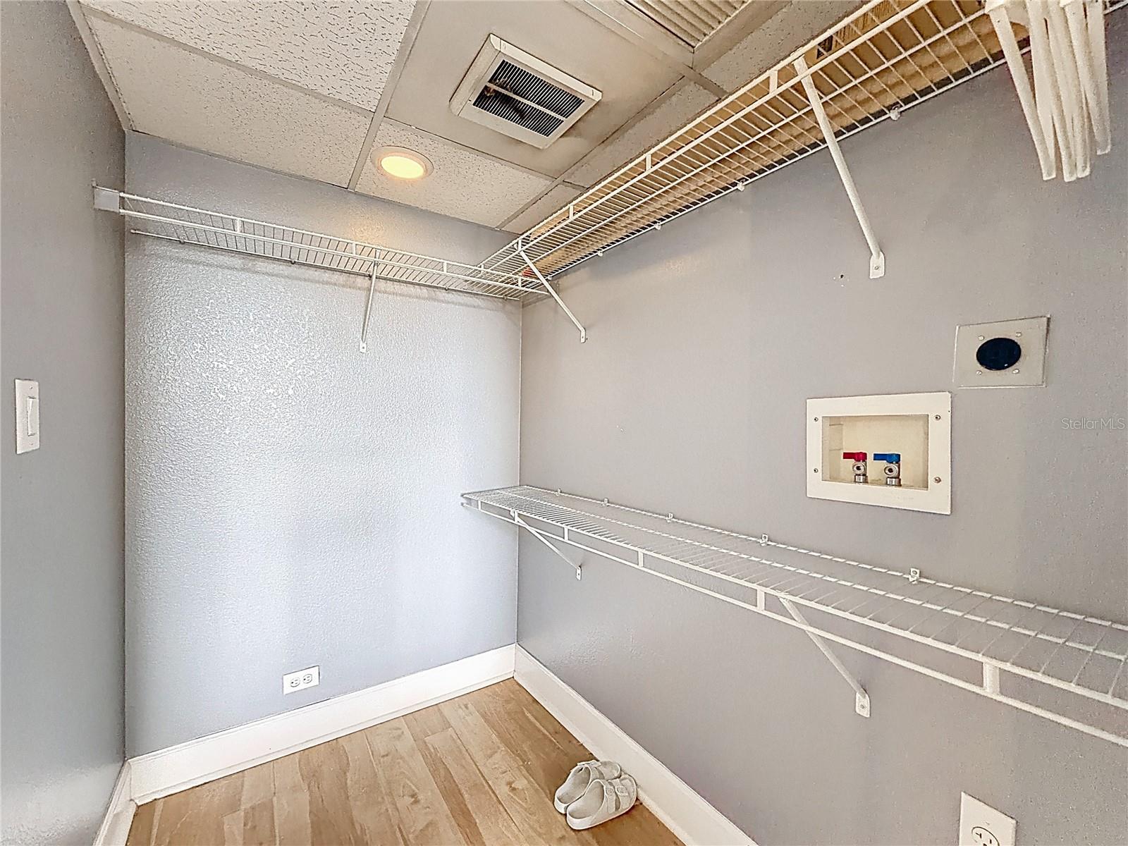 151 E WASHINGTON ST #611, ORLANDO, FL, 32801