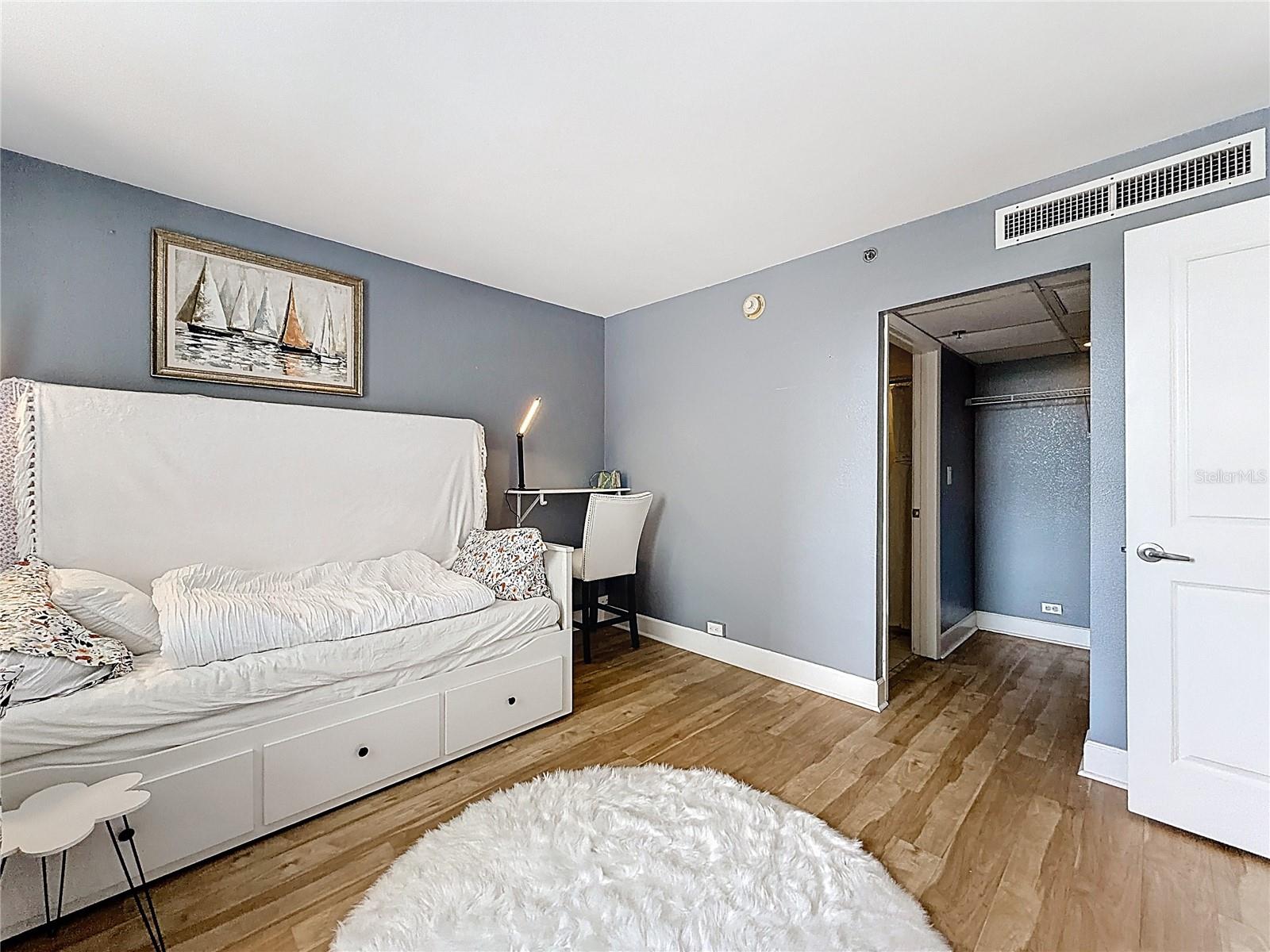 151 E WASHINGTON ST #611, ORLANDO, FL, 32801