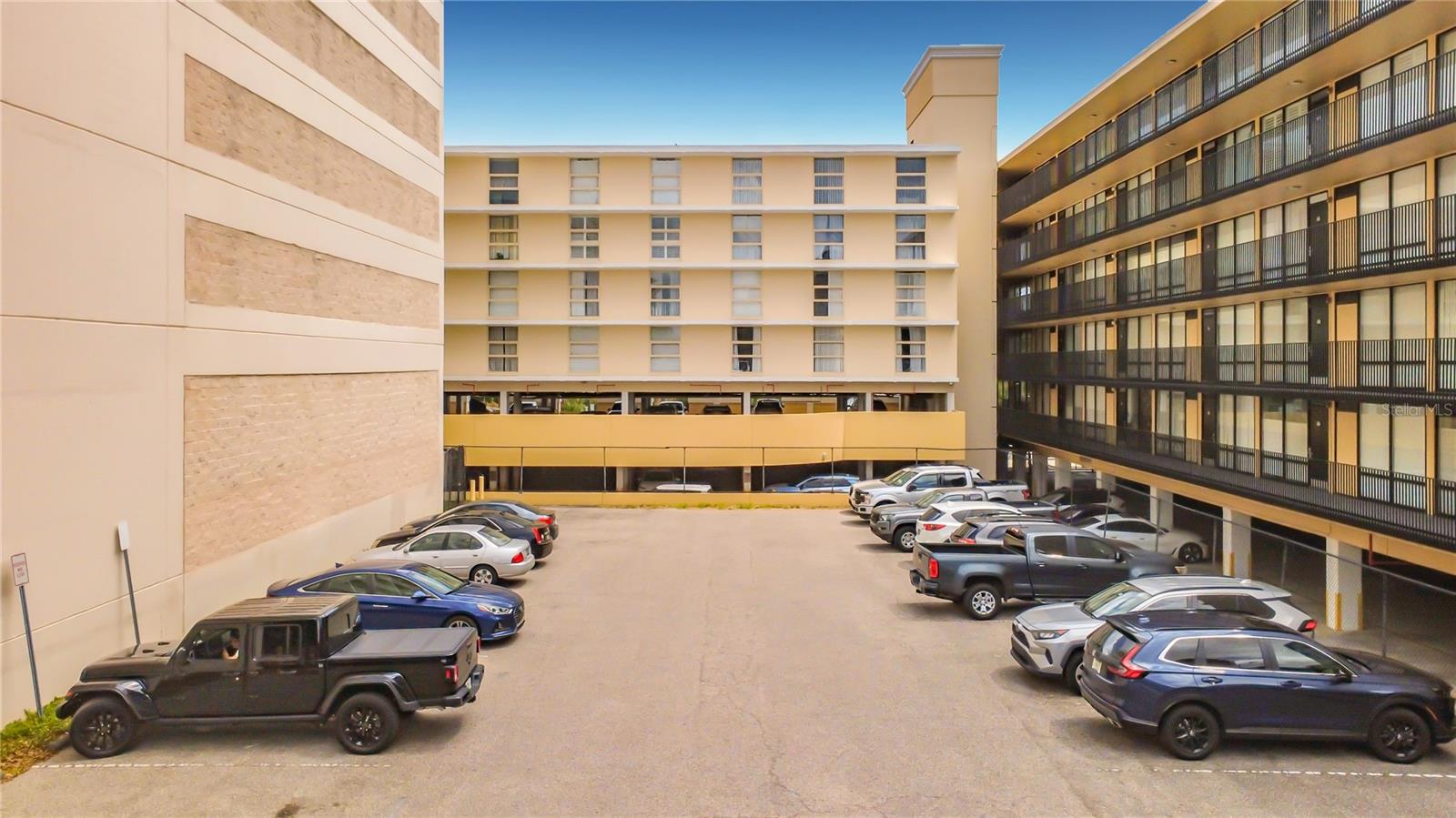 151 E WASHINGTON ST #611, ORLANDO, FL, 32801