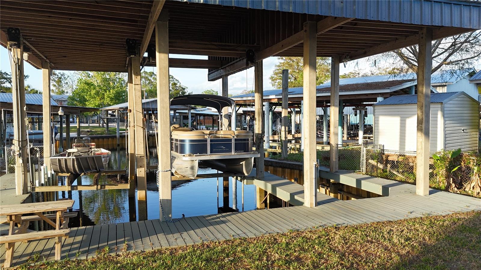 249 SE 228 ST, SUWANNEE, FL, 32692