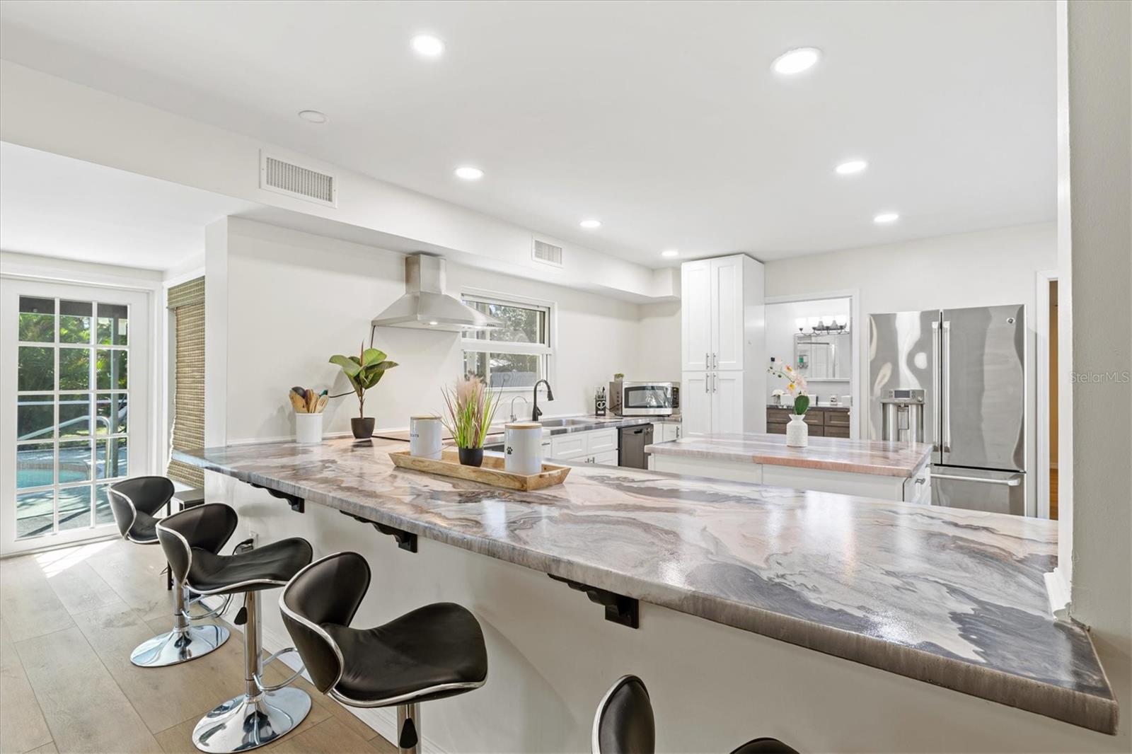 214 GAINES AVE, SARASOTA, FL, 34243