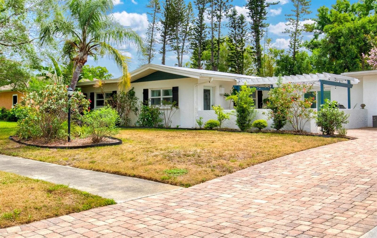 214 GAINES AVE, SARASOTA, FL, 34243
