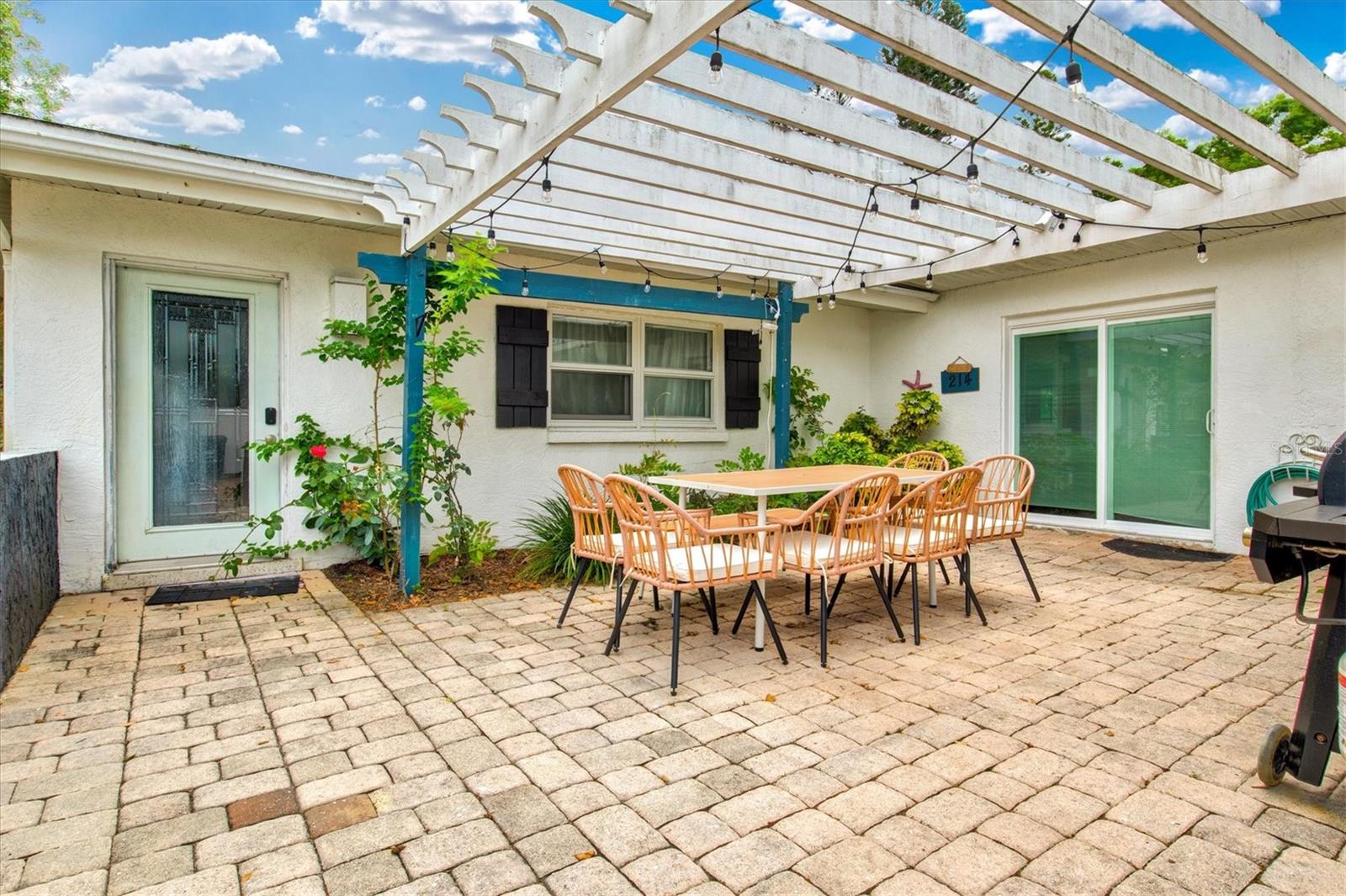 214 GAINES AVE, SARASOTA, FL, 34243