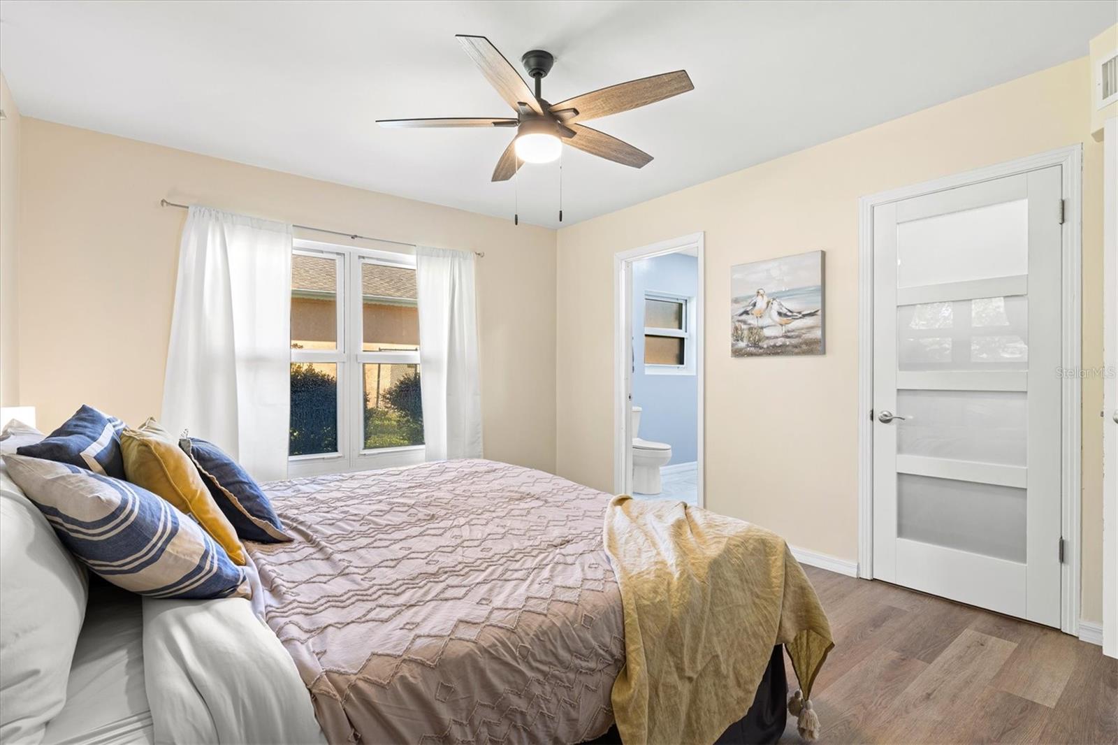 214 GAINES AVE, SARASOTA, FL, 34243