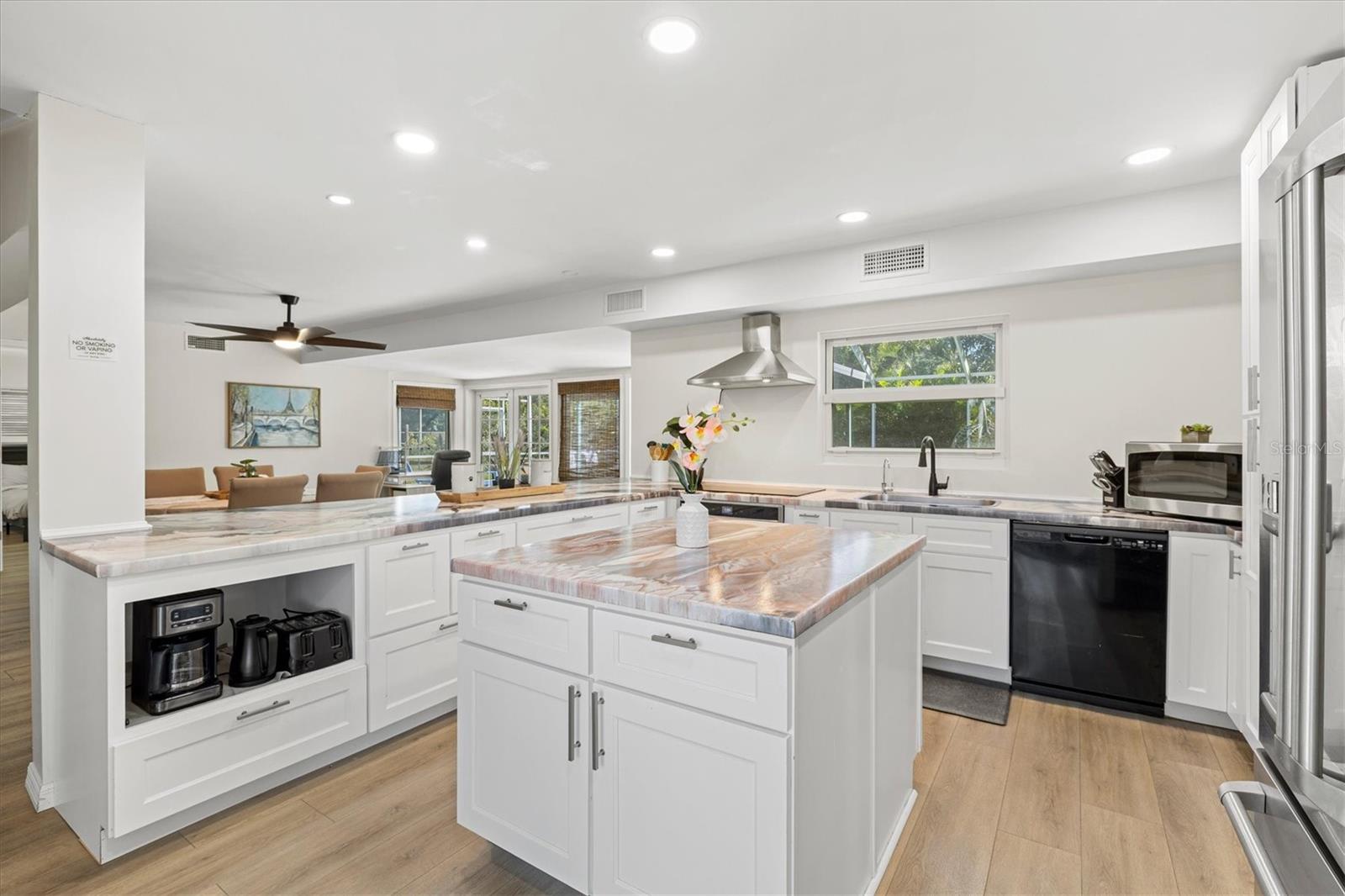 214 GAINES AVE, SARASOTA, FL, 34243