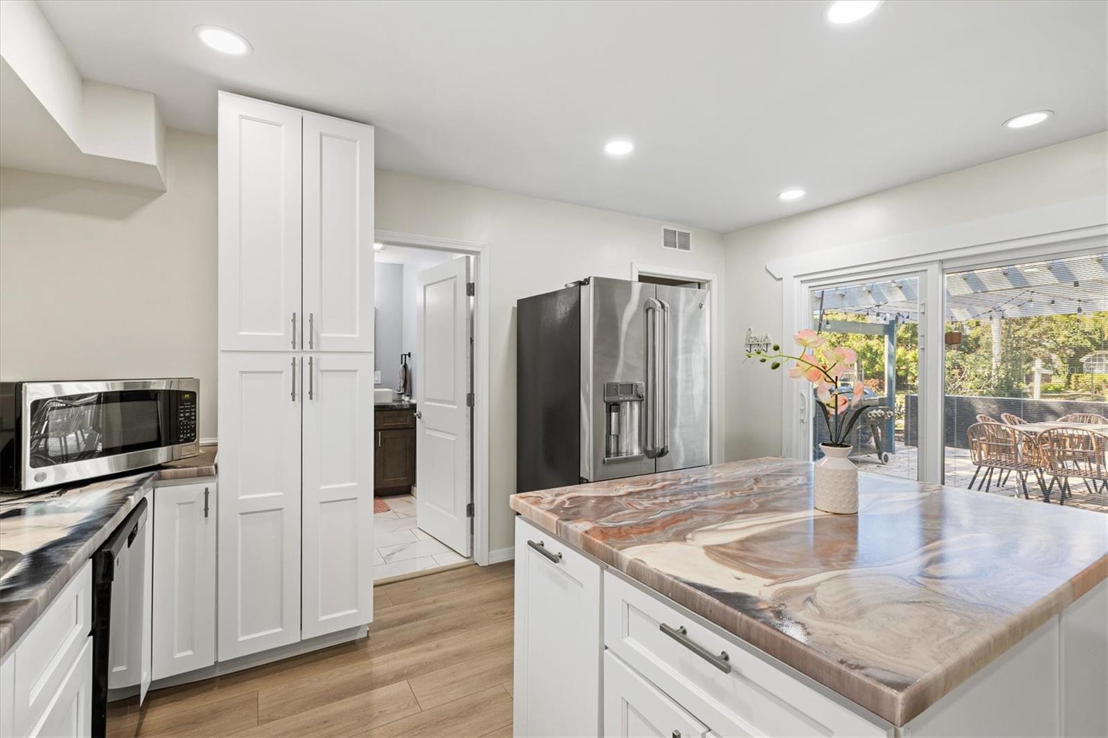 214 GAINES AVE, SARASOTA, FL, 34243