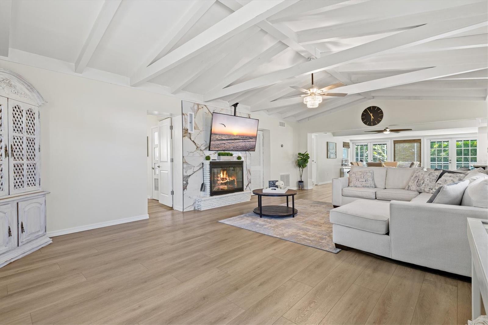 214 GAINES AVE, SARASOTA, FL, 34243