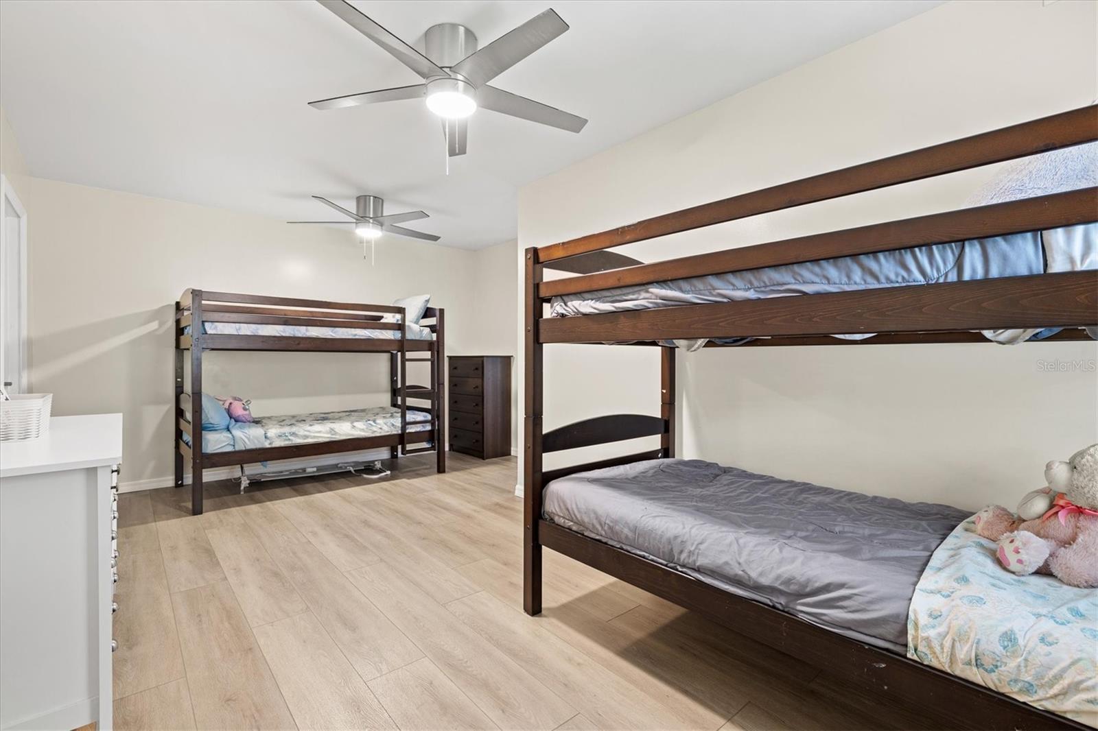 214 GAINES AVE, SARASOTA, FL, 34243