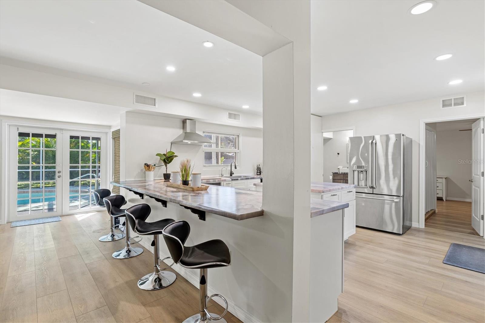 214 GAINES AVE, SARASOTA, FL, 34243
