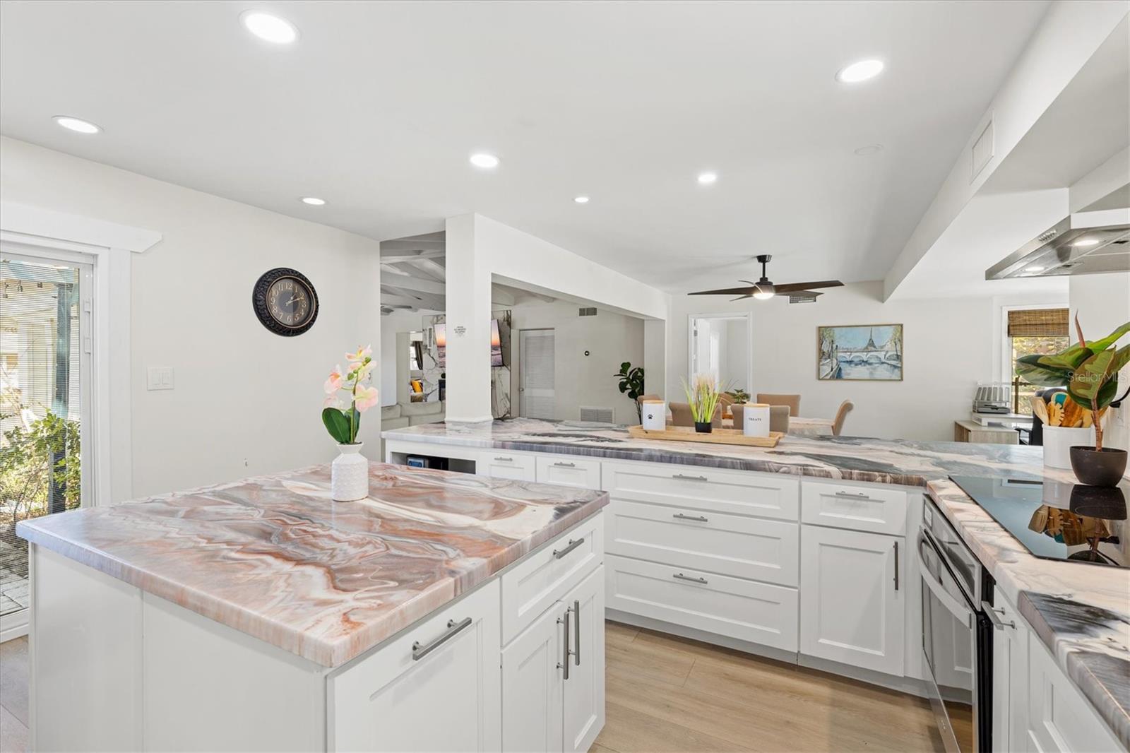 214 GAINES AVE, SARASOTA, FL, 34243