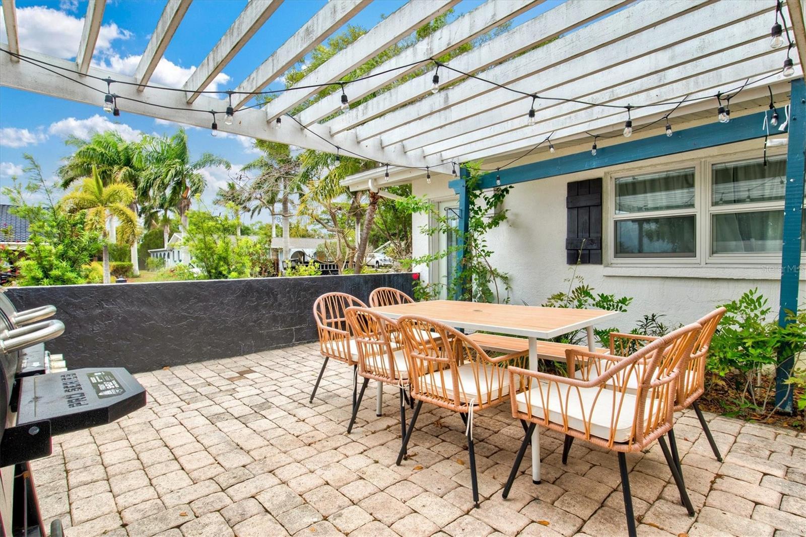 214 GAINES AVE, SARASOTA, FL, 34243