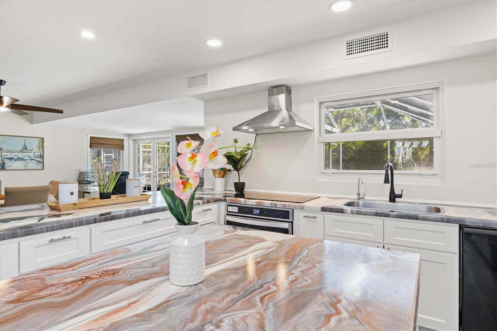 214 GAINES AVE, SARASOTA, FL, 34243
