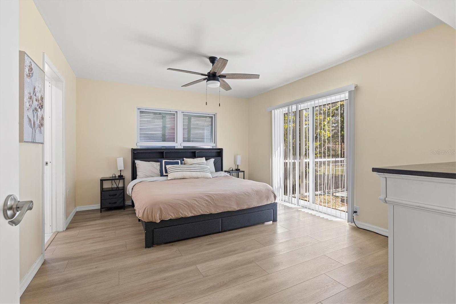 214 GAINES AVE, SARASOTA, FL, 34243