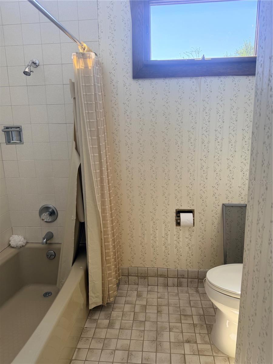 576 PELICAN BAY DR, DAYTONA BEACH, FL, 32119