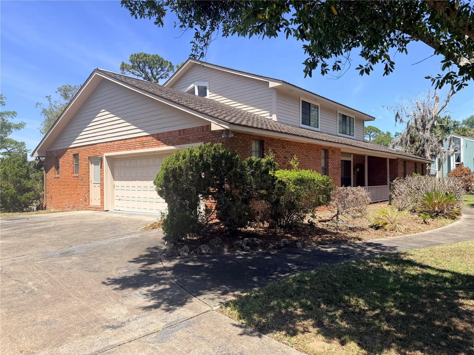 576 PELICAN BAY DR, DAYTONA BEACH, FL, 32119