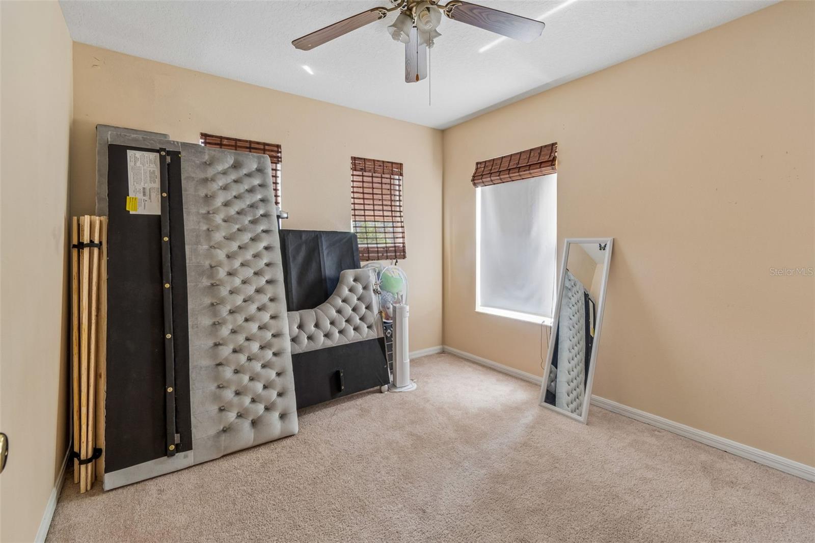 2401 SILVERMOSS DR, WESLEY CHAPEL, FL, 33544
