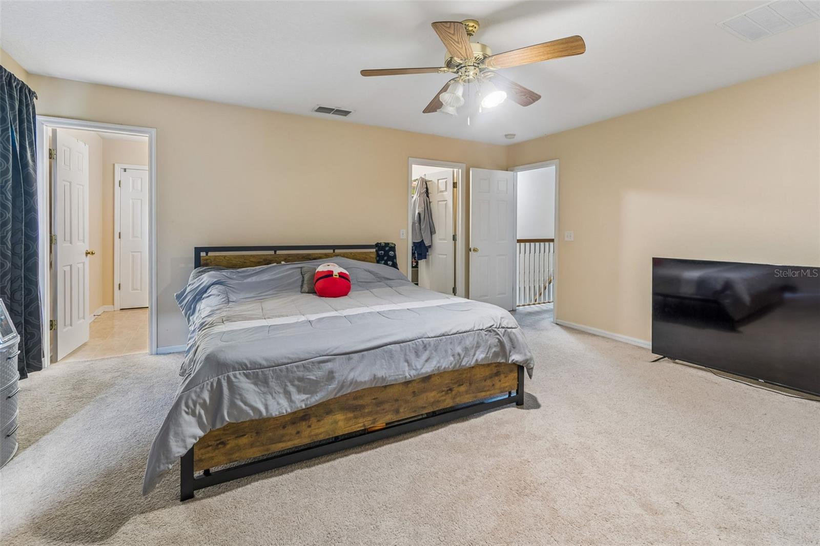 2401 SILVERMOSS DR, WESLEY CHAPEL, FL, 33544