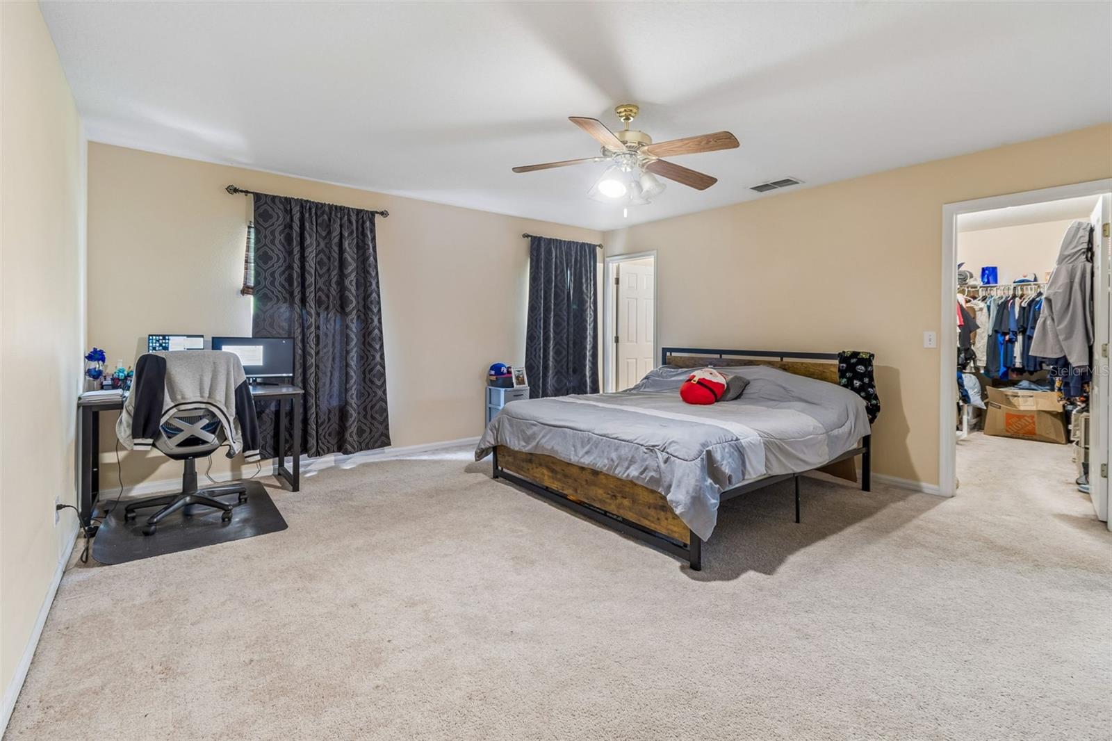 2401 SILVERMOSS DR, WESLEY CHAPEL, FL, 33544