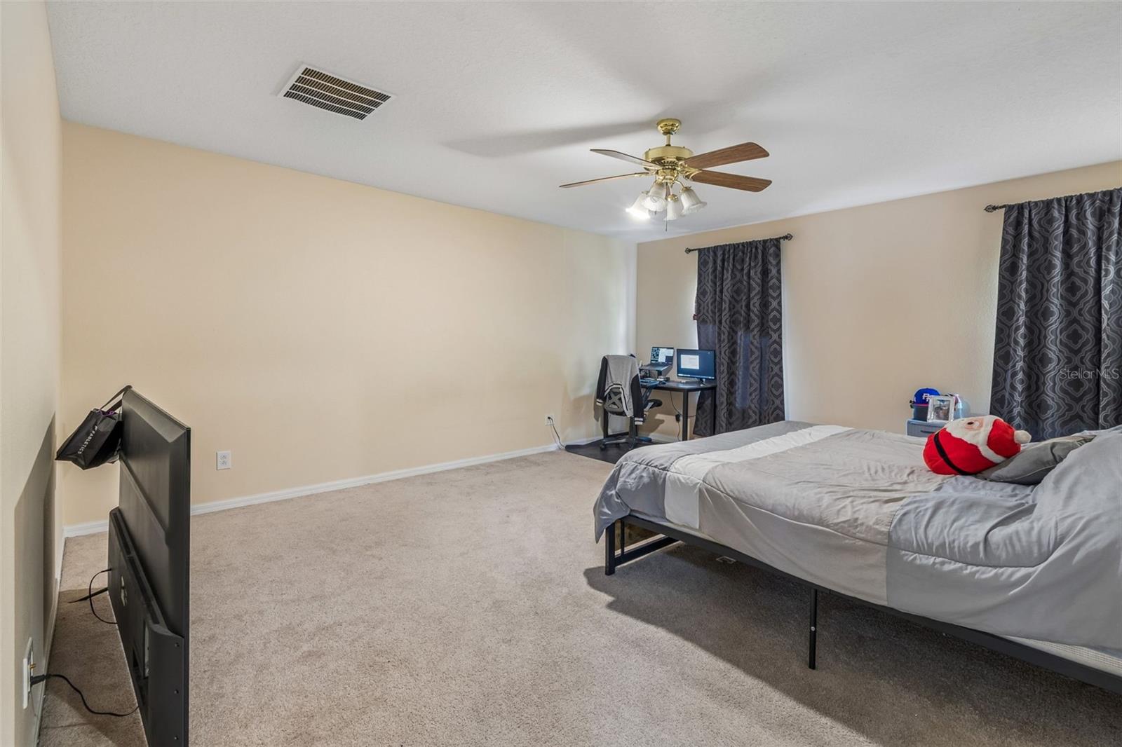 2401 SILVERMOSS DR, WESLEY CHAPEL, FL, 33544