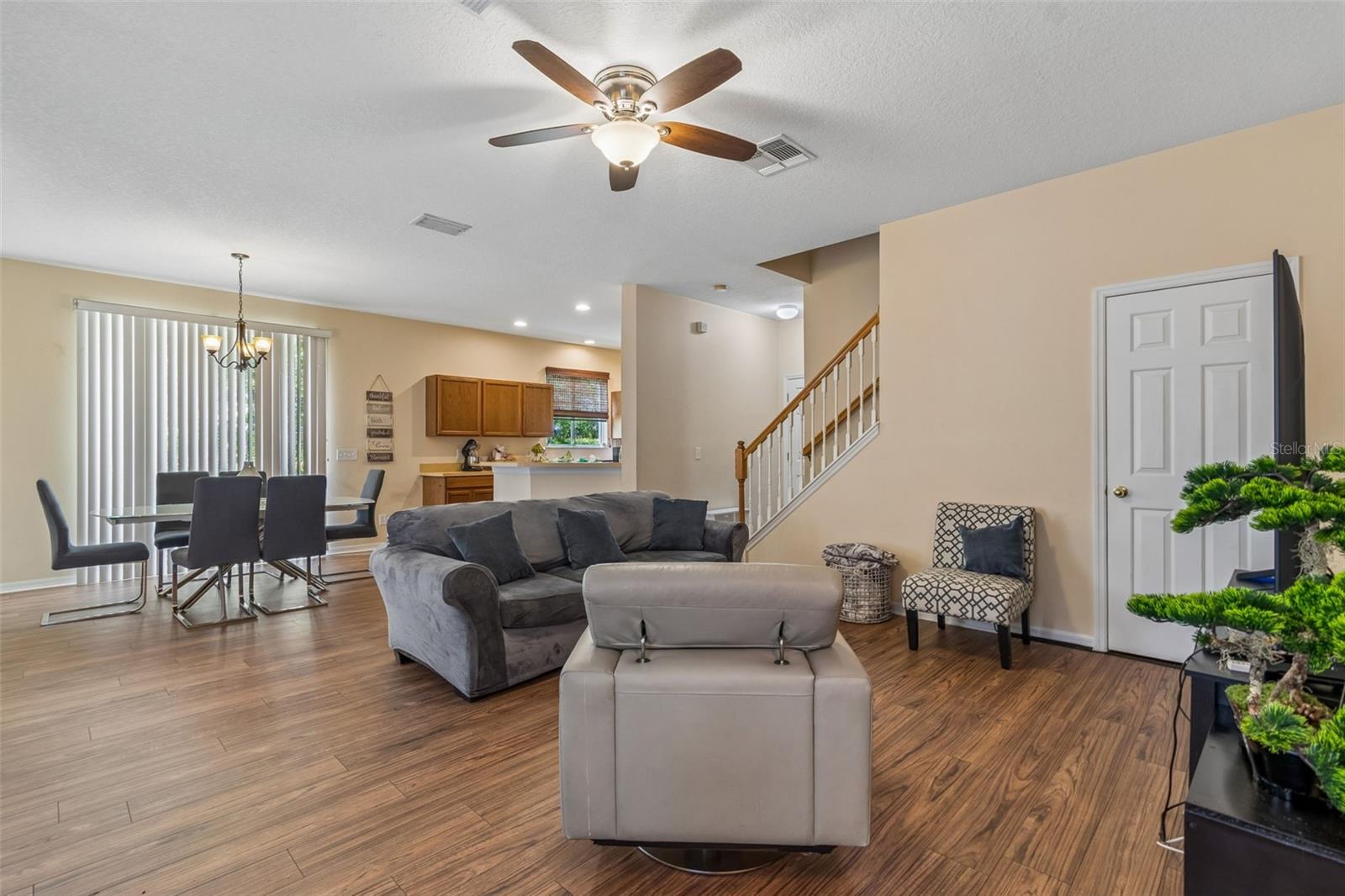 2401 SILVERMOSS DR, WESLEY CHAPEL, FL, 33544