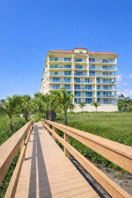 420 HARDING AVE #301, COCOA BEACH, FL, 32931