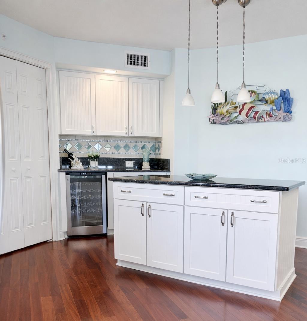 420 HARDING AVE #301, COCOA BEACH, FL, 32931