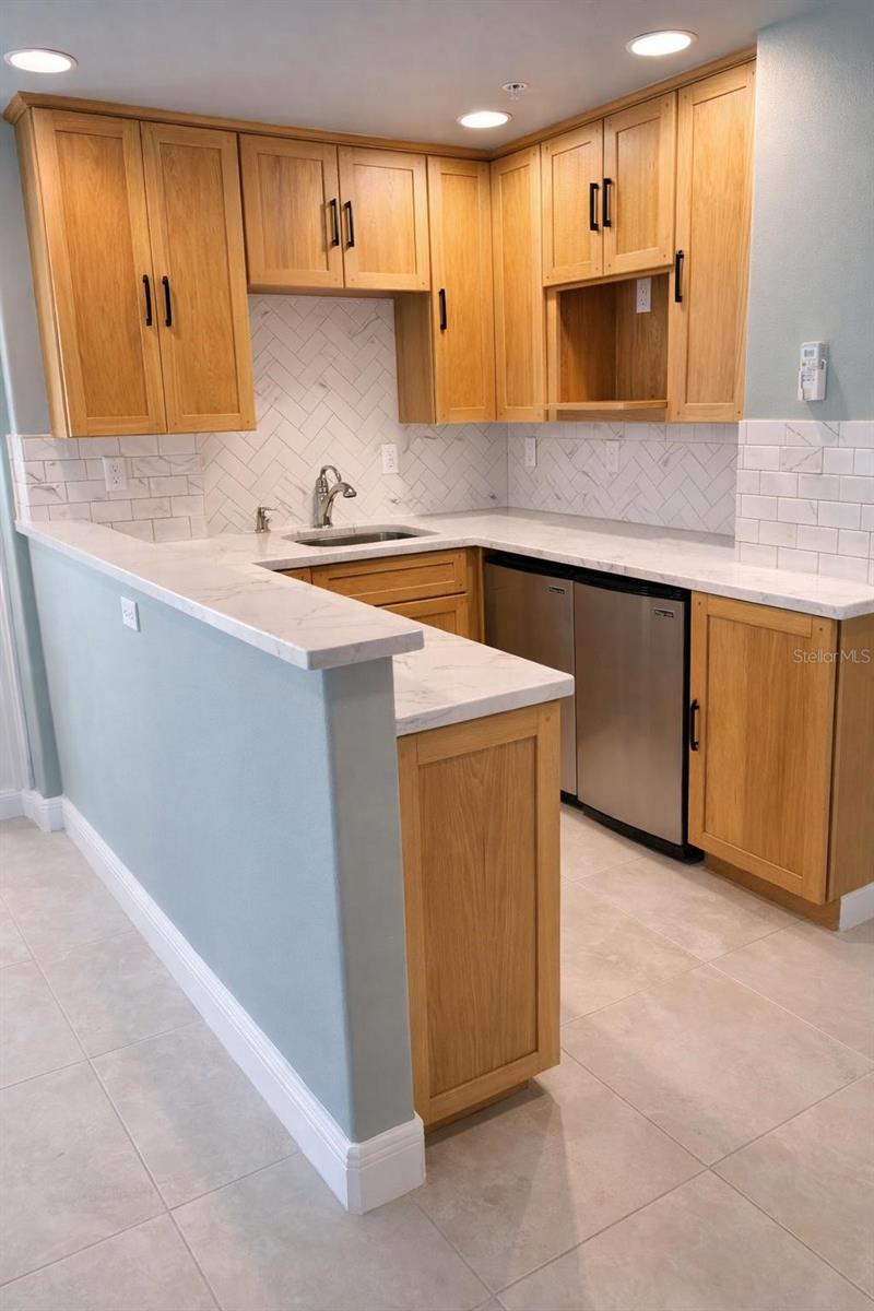 420 HARDING AVE #301, COCOA BEACH, FL, 32931