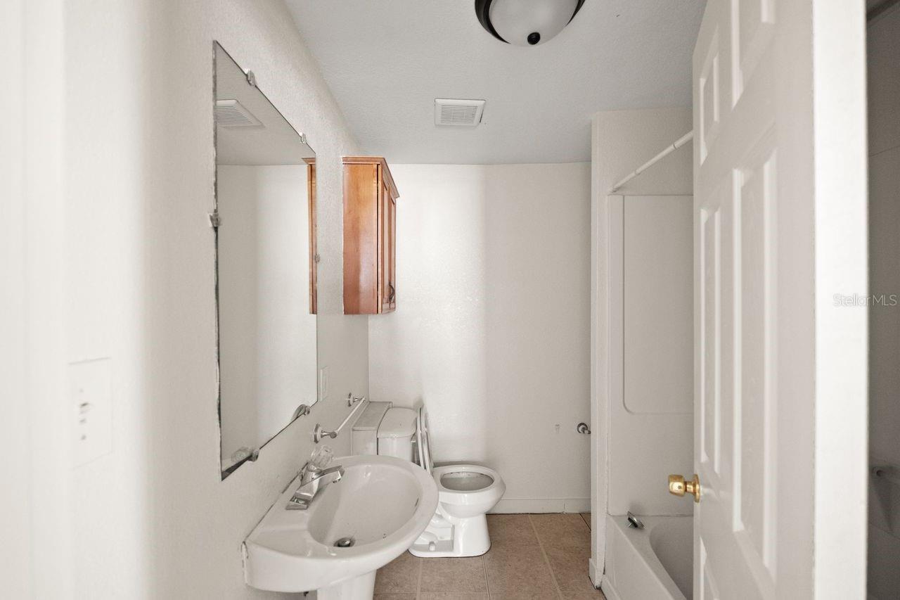 6808 NEW YORK DR, TAMPA, FL, 33619
