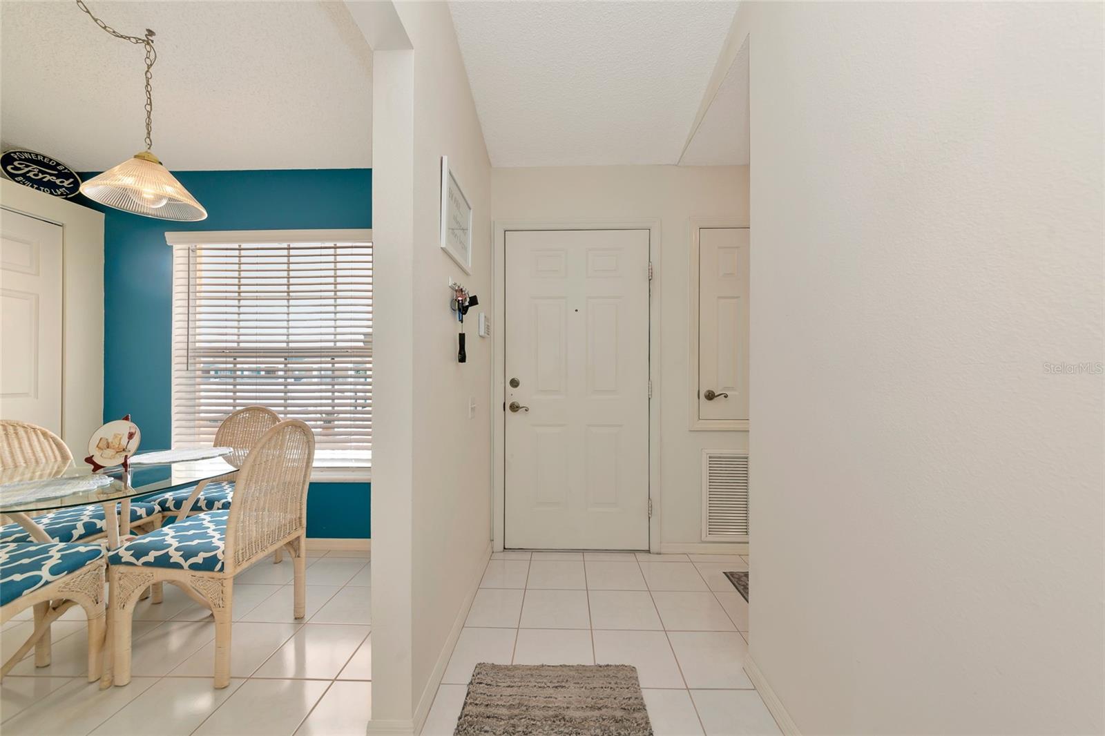 4206 CADDIE DR E #201, BRADENTON, FL, 34203