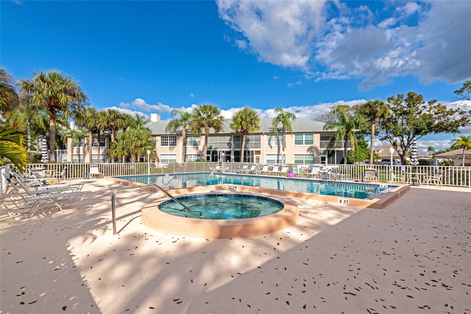 4206 CADDIE DR E #201, BRADENTON, FL, 34203
