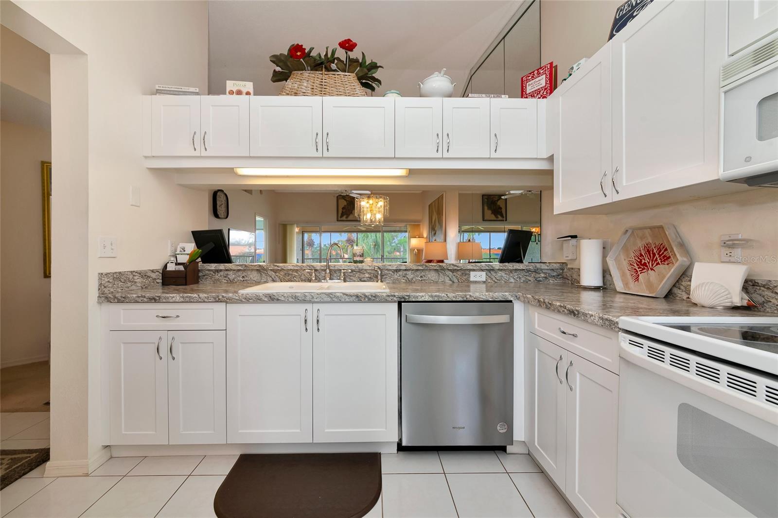 4206 CADDIE DR E #201, BRADENTON, FL, 34203