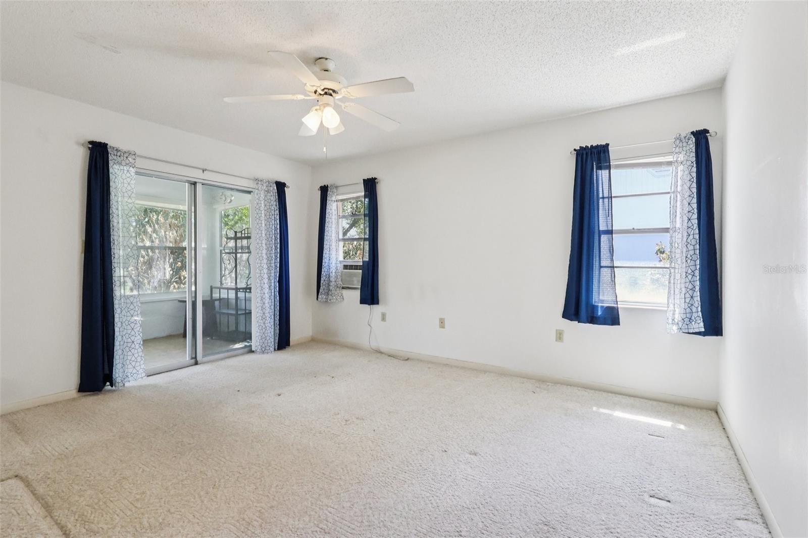 12 SUN AIR BLVD E, HAINES CITY, FL, 33844