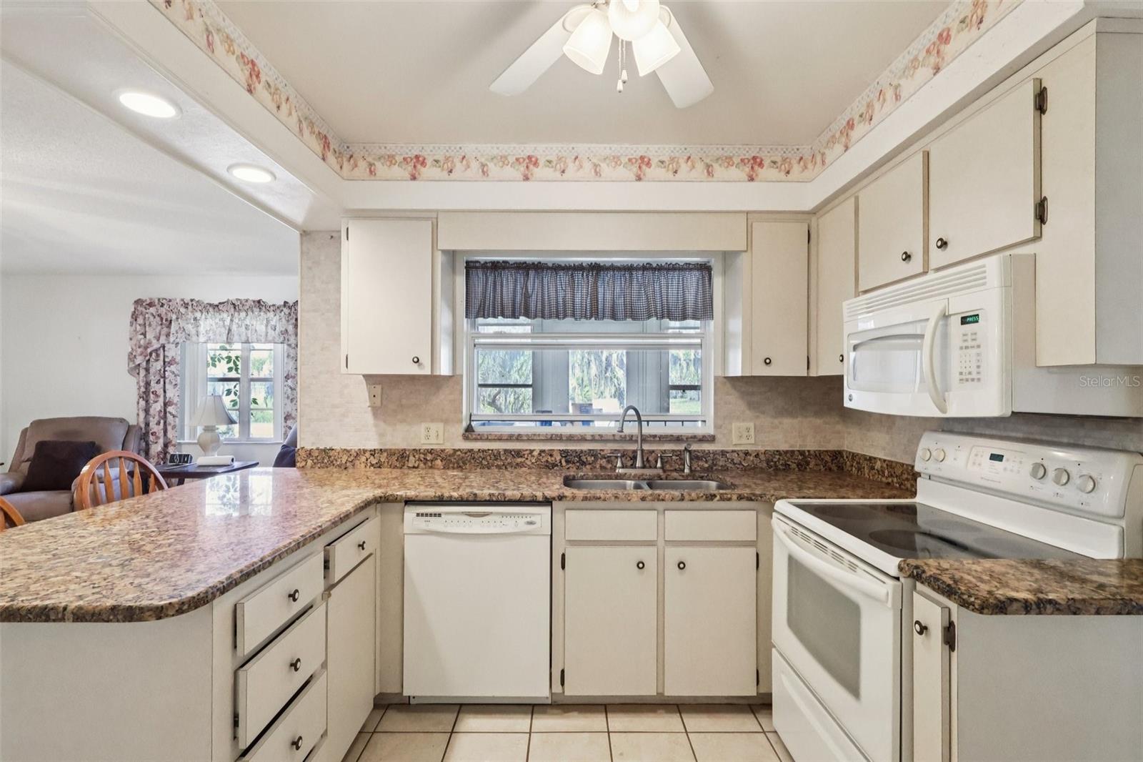 12 SUN AIR BLVD E, HAINES CITY, FL, 33844
