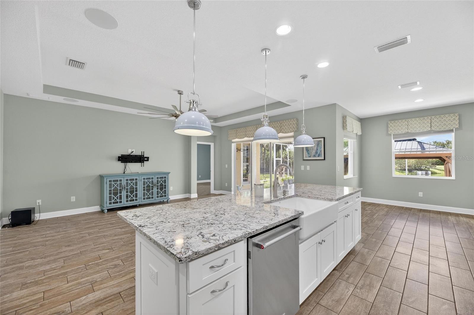5130 ADMIRAL POINTE DR, APOLLO BEACH, FL, 33572