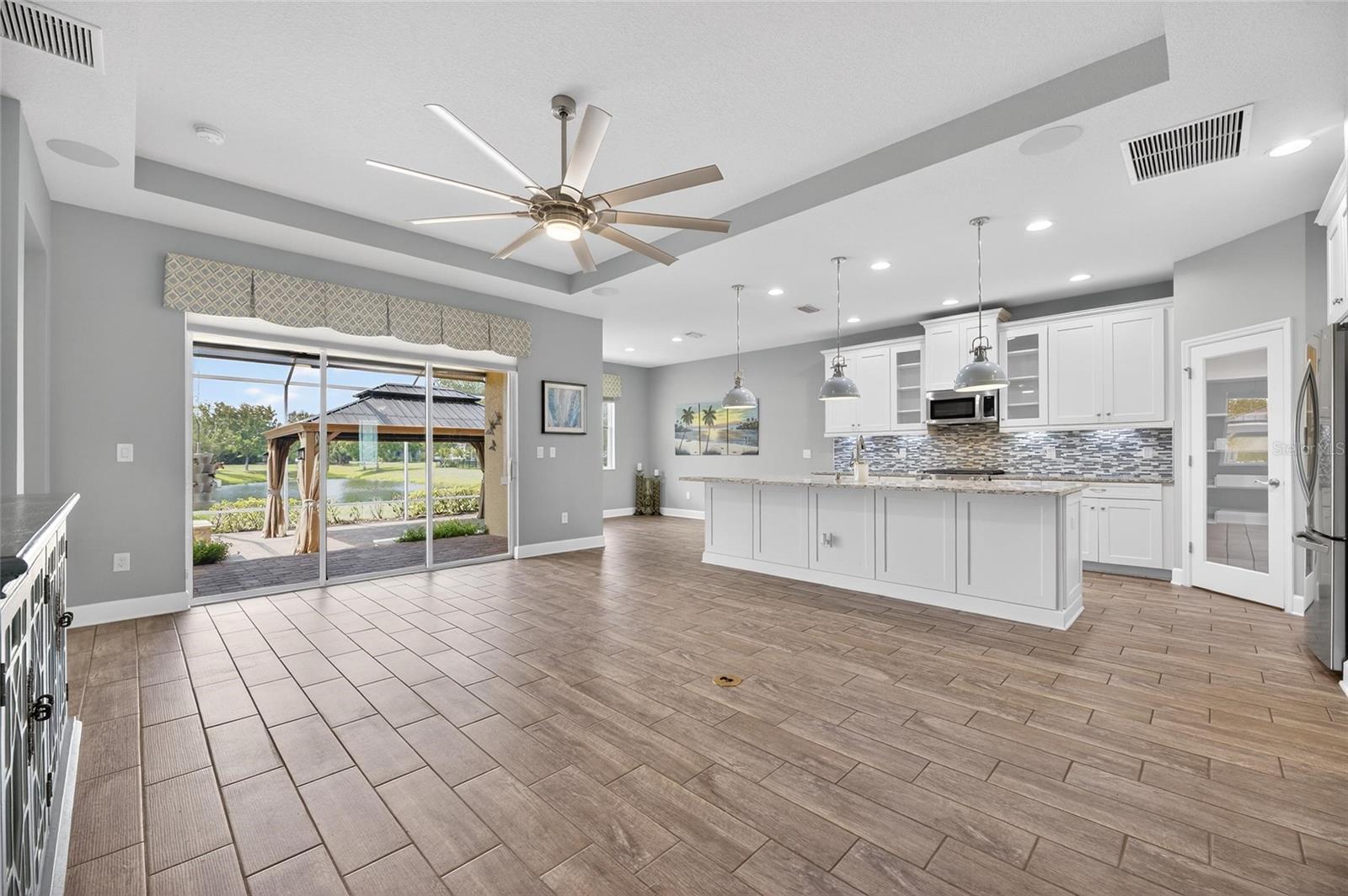 5130 ADMIRAL POINTE DR, APOLLO BEACH, FL, 33572