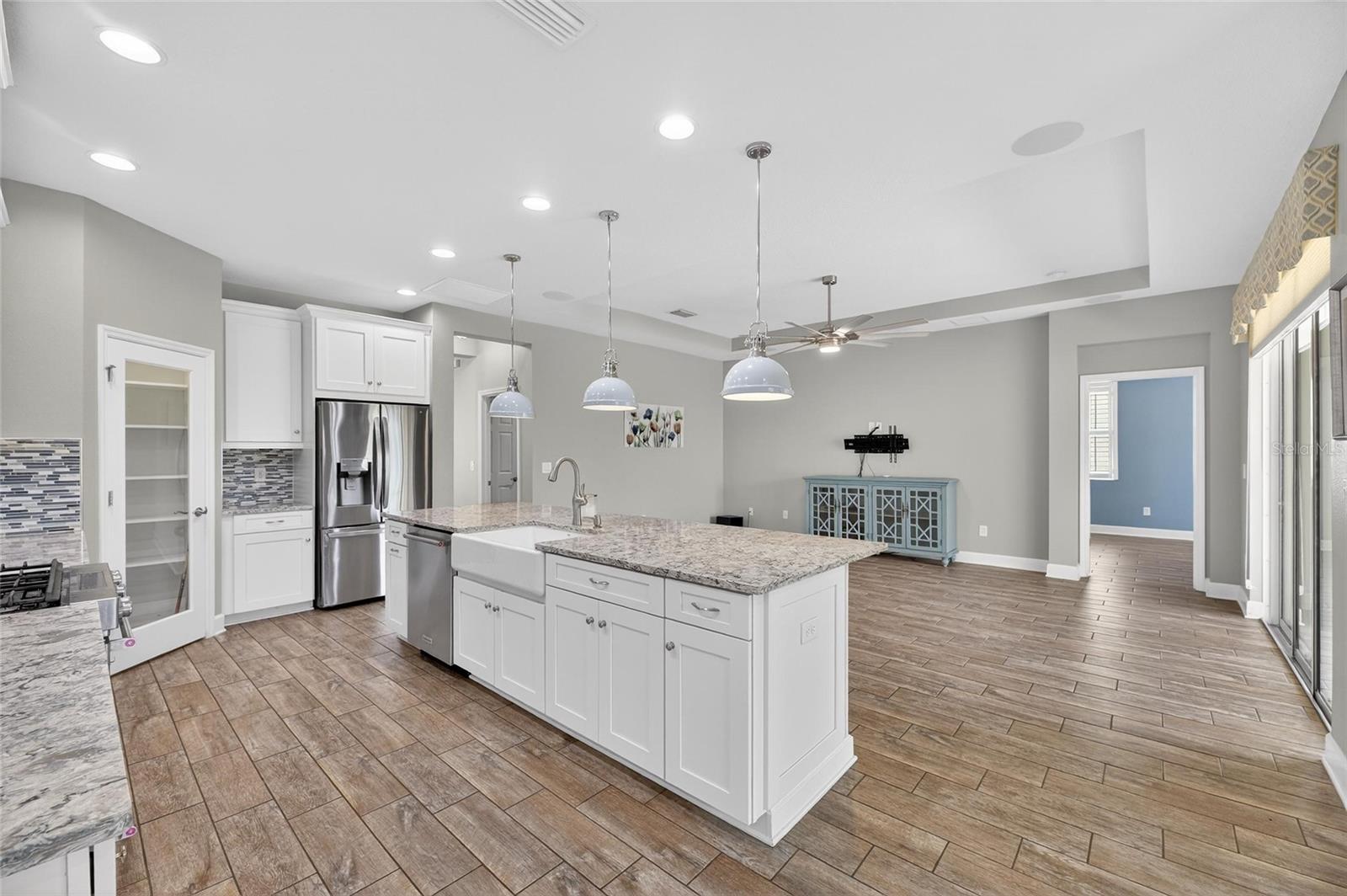 5130 ADMIRAL POINTE DR, APOLLO BEACH, FL, 33572