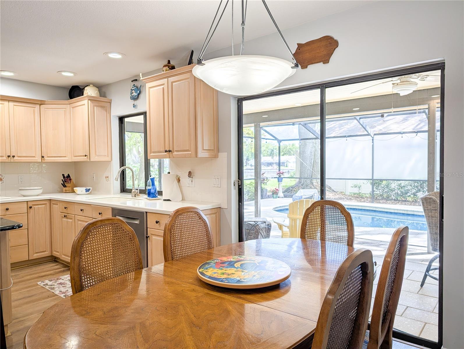 1711 MAGDALENE MANOR DR, TAMPA, FL, 33613