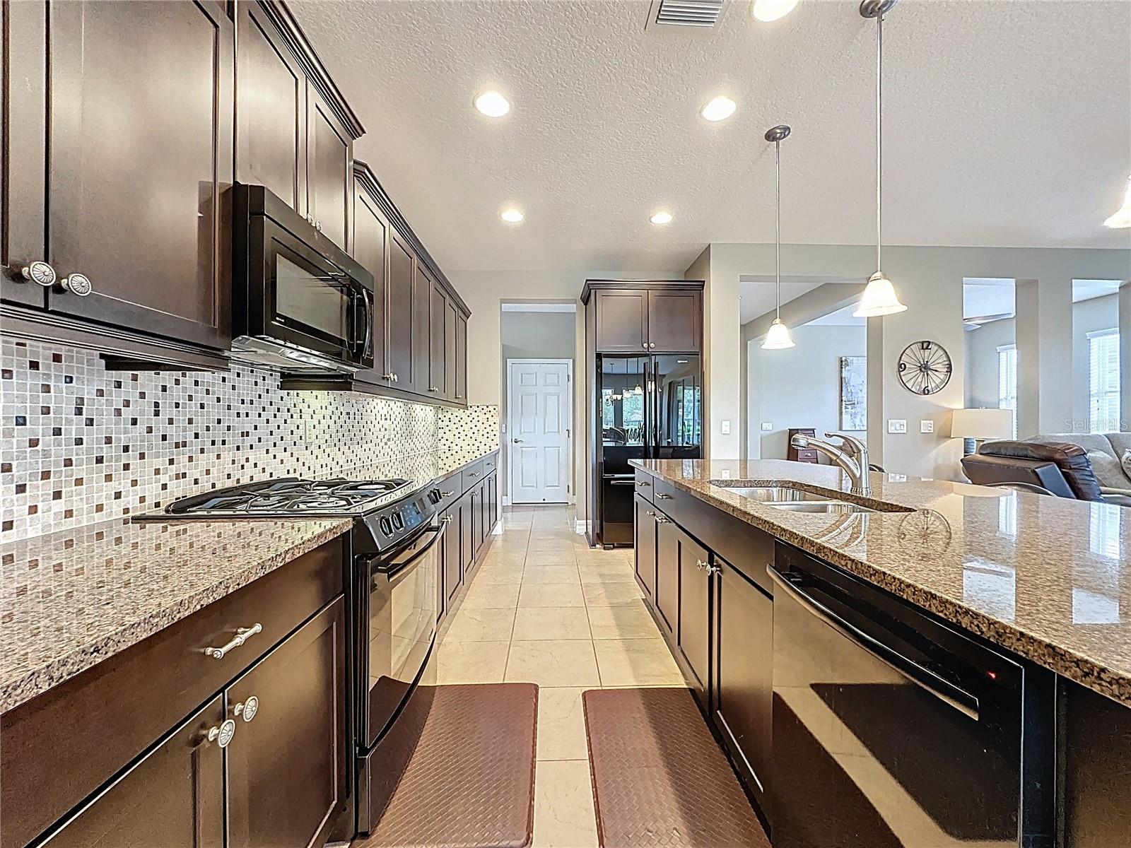 108 MIST FLOWER LN, GROVELAND, FL, 34736