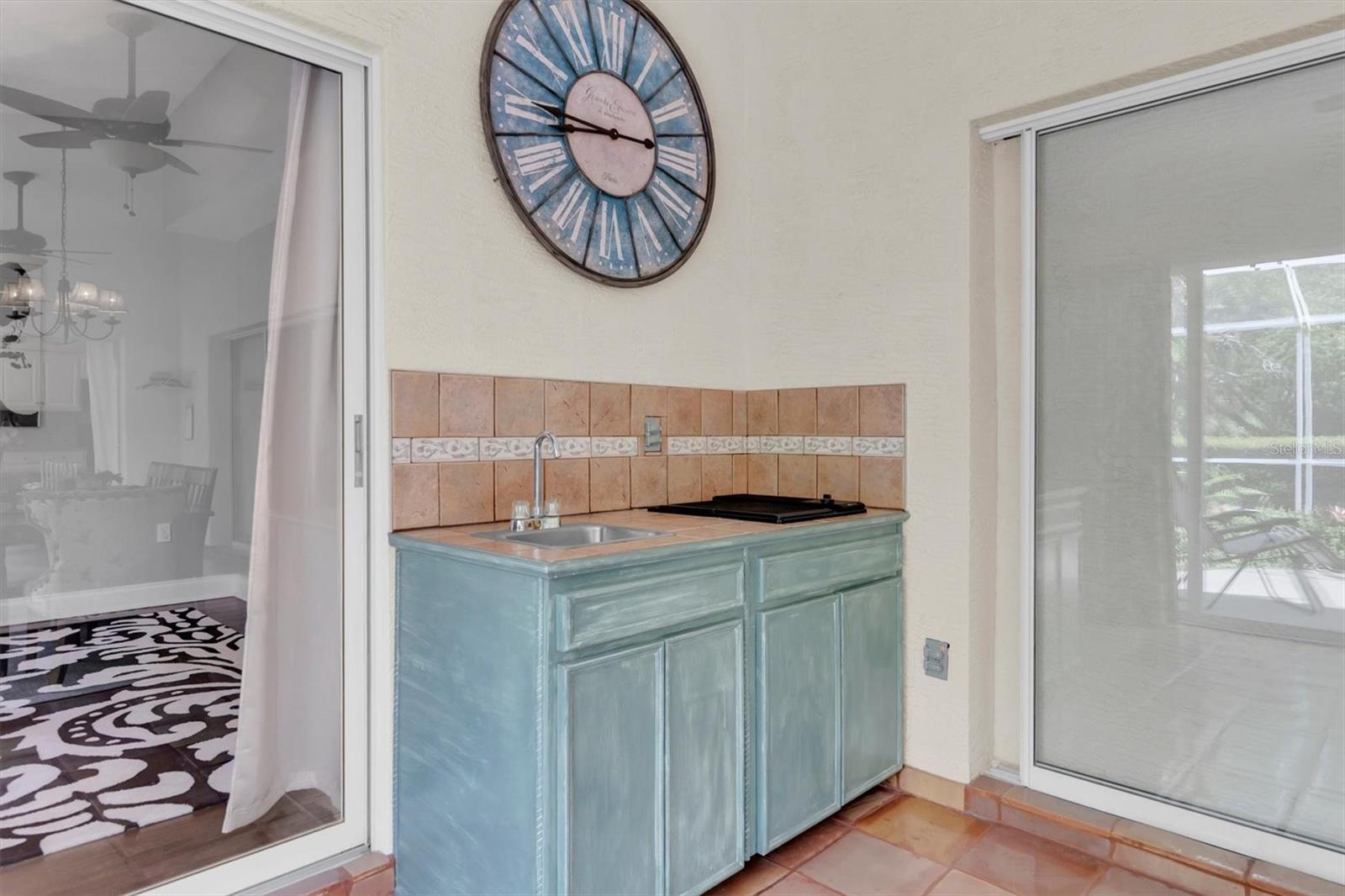 Florida Room outdoor Jenn Air - Sink