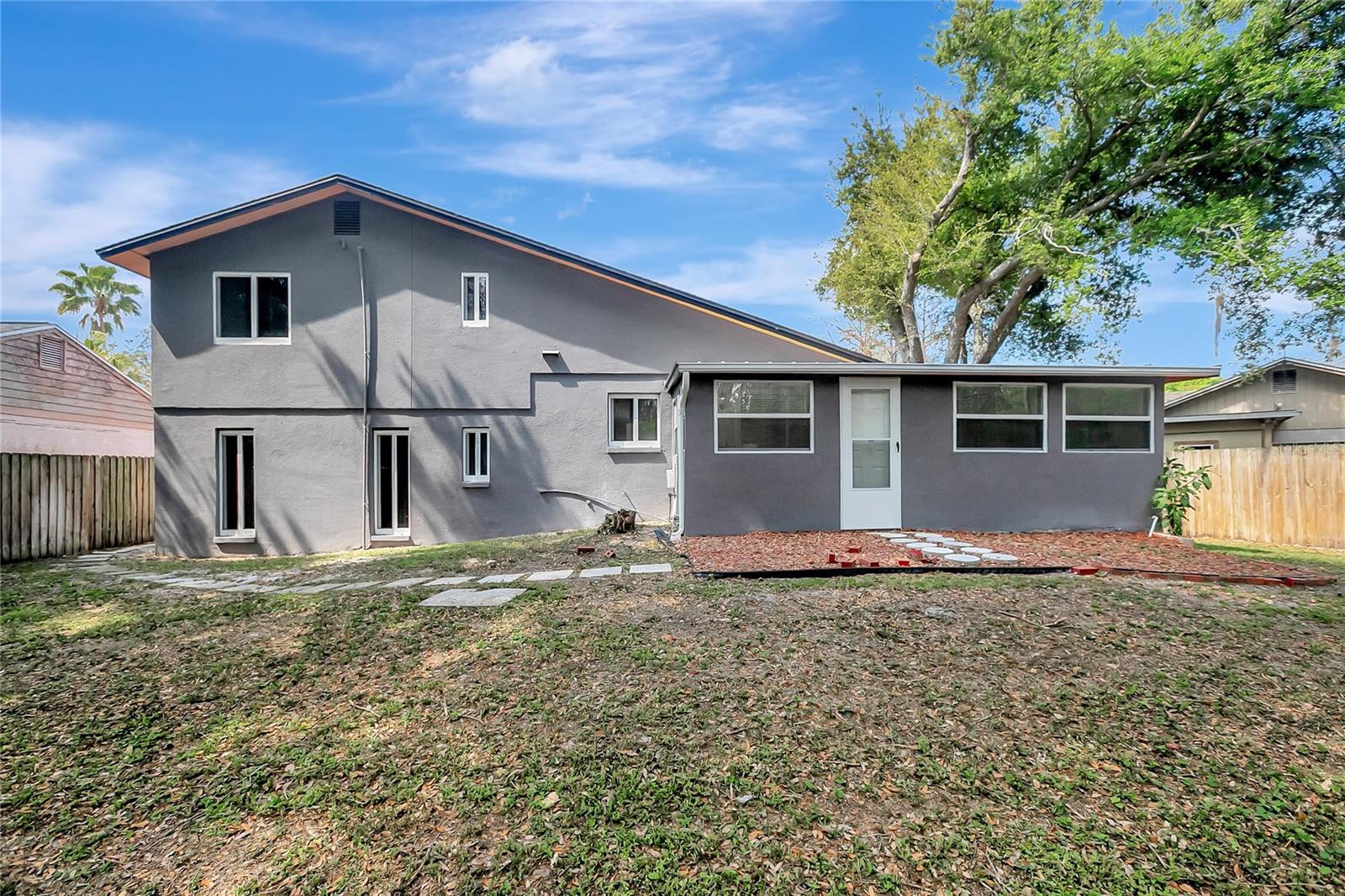 16133 RAVENDALE DR, TAMPA, FL, 33618