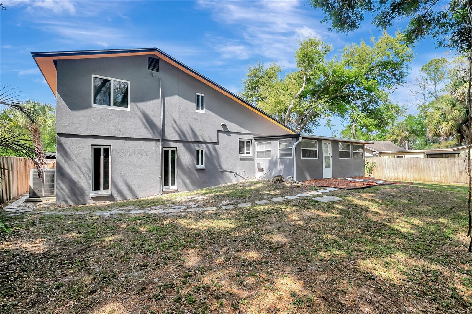 16133 RAVENDALE DR, TAMPA, FL, 33618