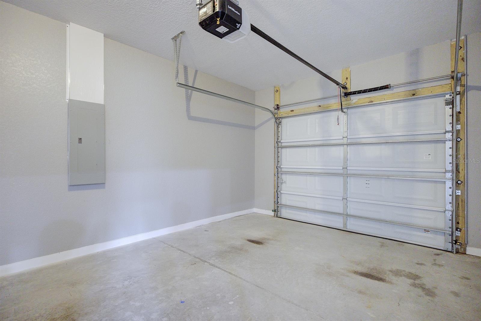 6421 OKINAWA AVE, SEBRING, FL, 33876