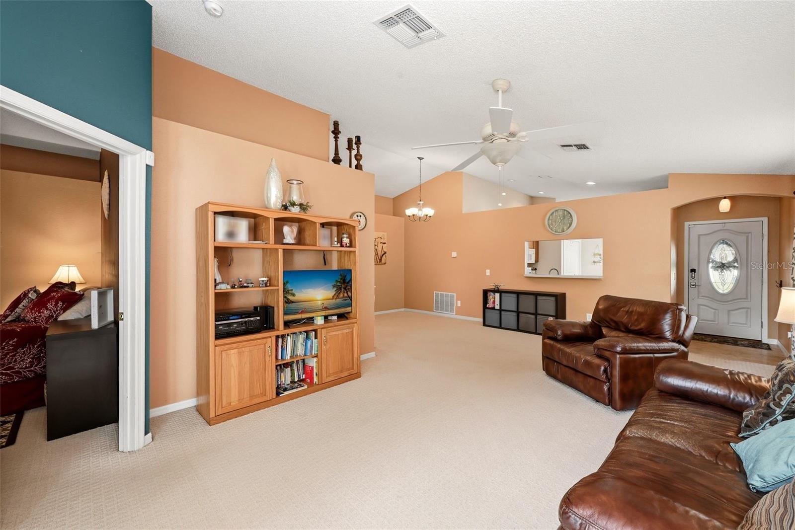 1928 OLIVIA CIR, APOPKA, FL, 32703