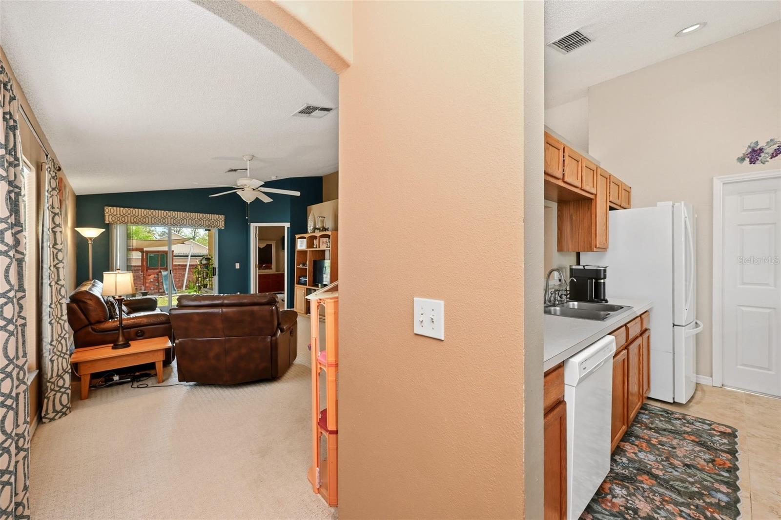 1928 OLIVIA CIR, APOPKA, FL, 32703