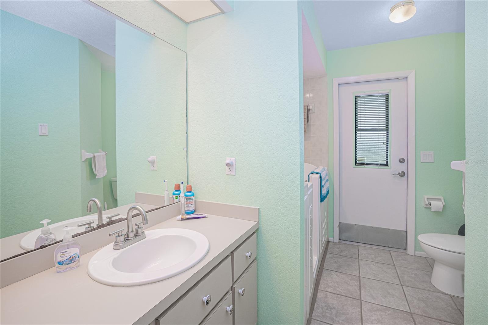 390 TRES LAGOAS ST, PUNTA GORDA, FL, 33983