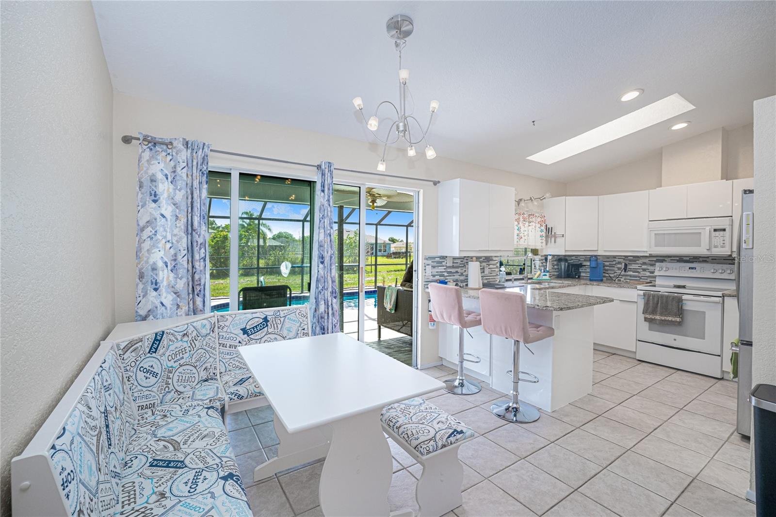 390 TRES LAGOAS ST, PUNTA GORDA, FL, 33983