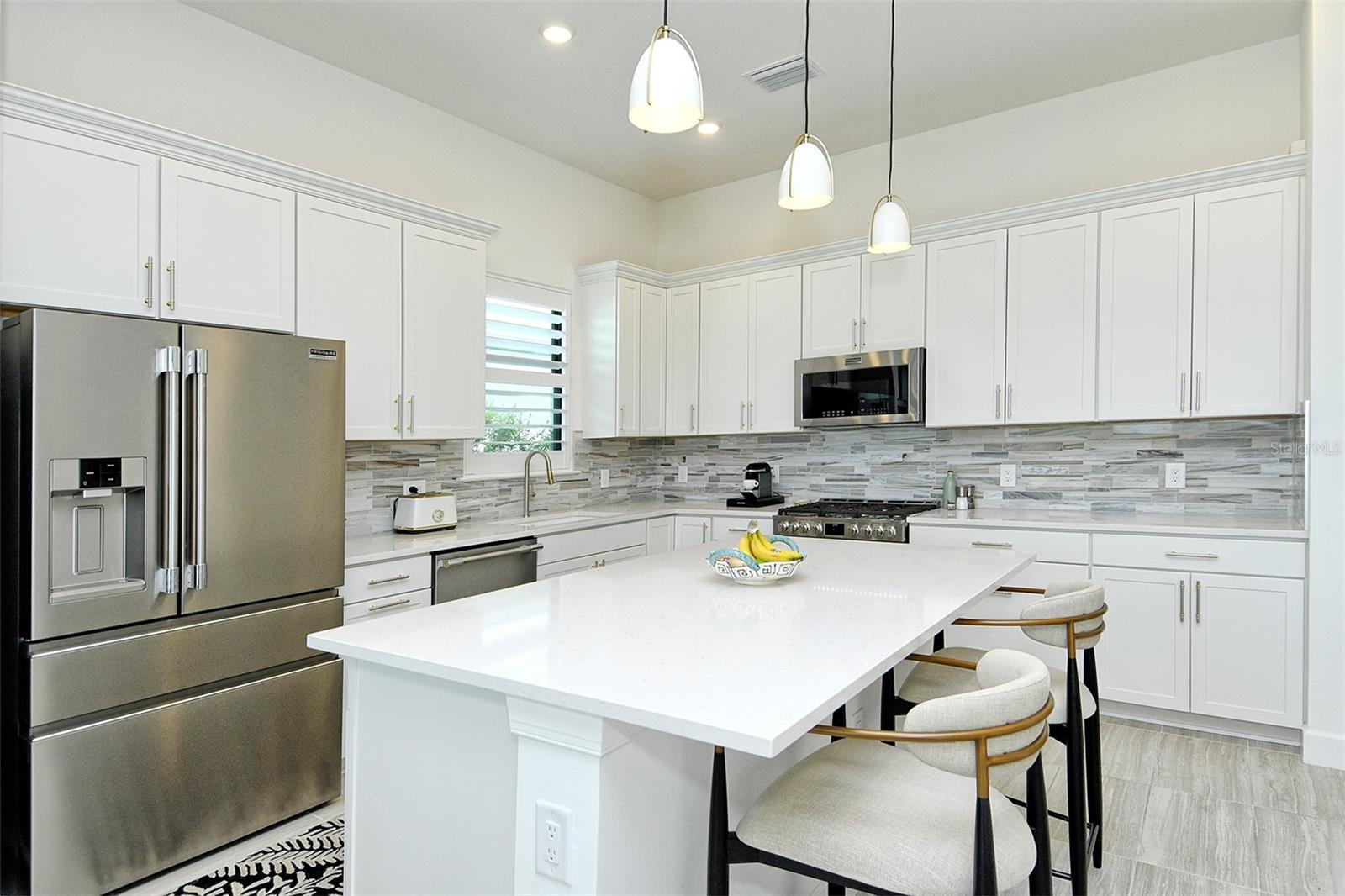 6166 WINDING PINE DR, NOKOMIS, FL, 34275