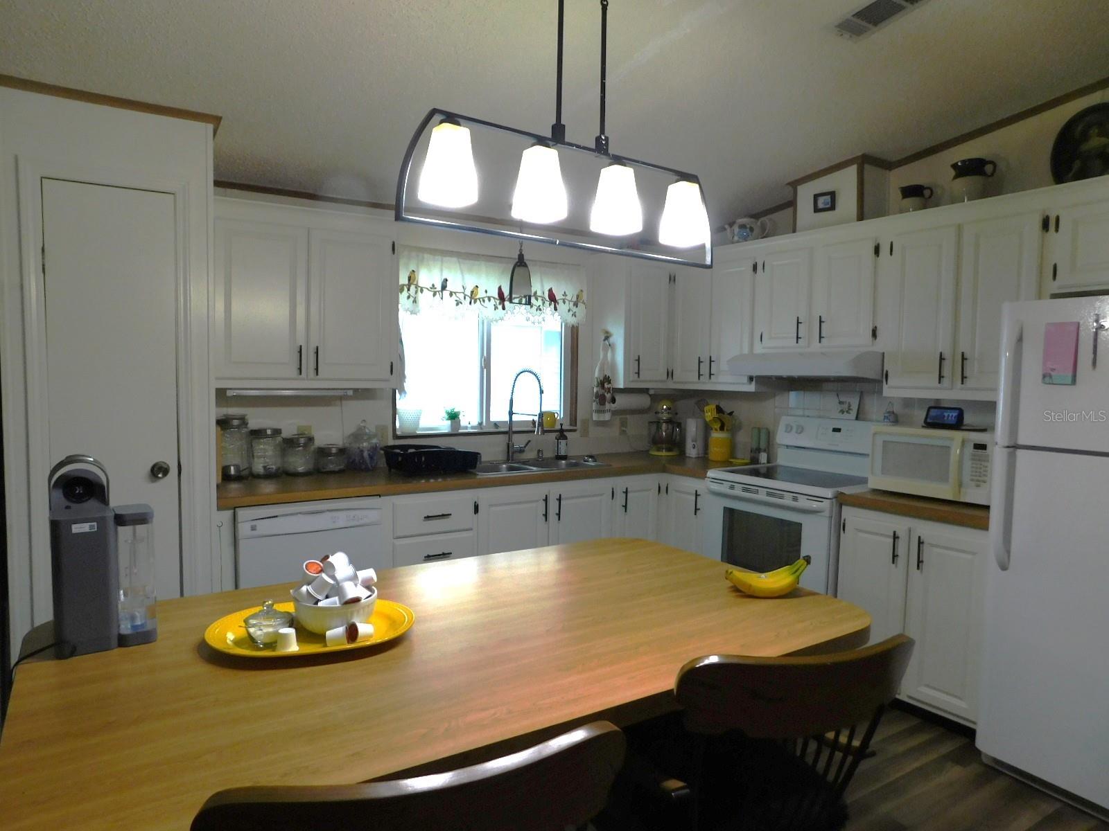 1001 STARKEY RD #99, LARGO, FL, 33771